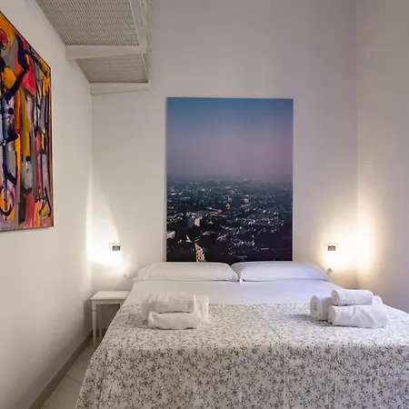 Enjoyable Piazza Della Berlina Studio Apartment *